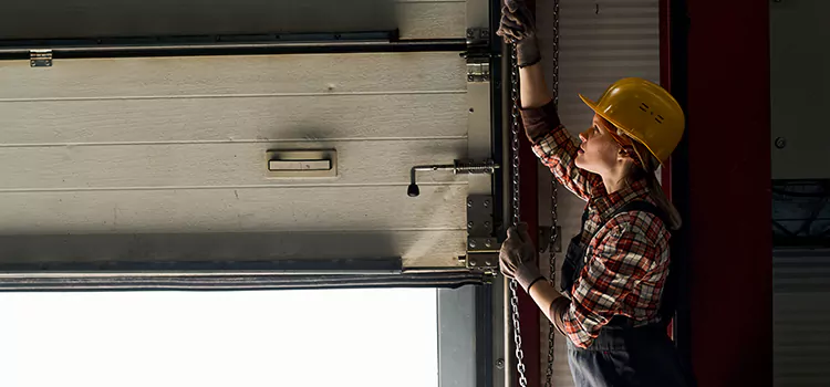 Addressing Common Garage Door Stoppage Issues in Fort Pierce, FL